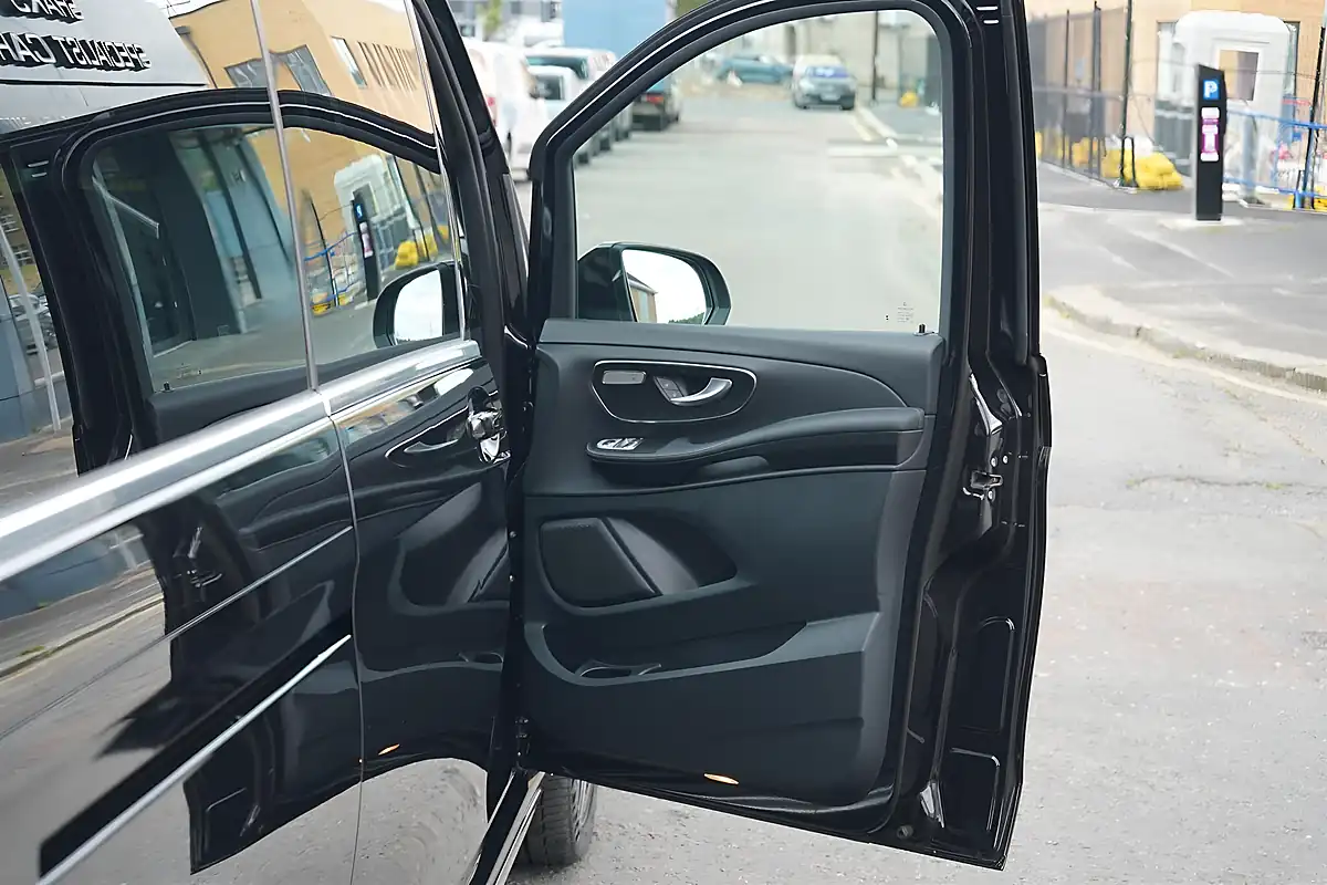 Used 2025 Mercedes V300 Premium Obsidian Black - Interior and Exterior details 19