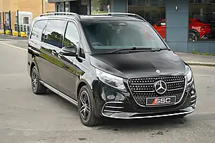 Used 2025 Mercedes V300 Premium Obsidian Black - Interior and Exterior details 4