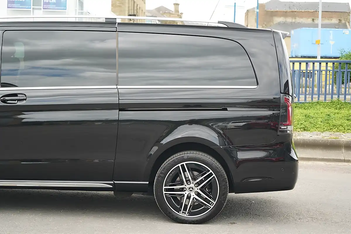 Used 2025 Mercedes V300 Premium Obsidian Black - Interior and Exterior details 9