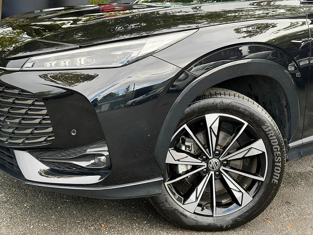 Used 2025 MG HS Trophy Black - Interior and Exterior details 10