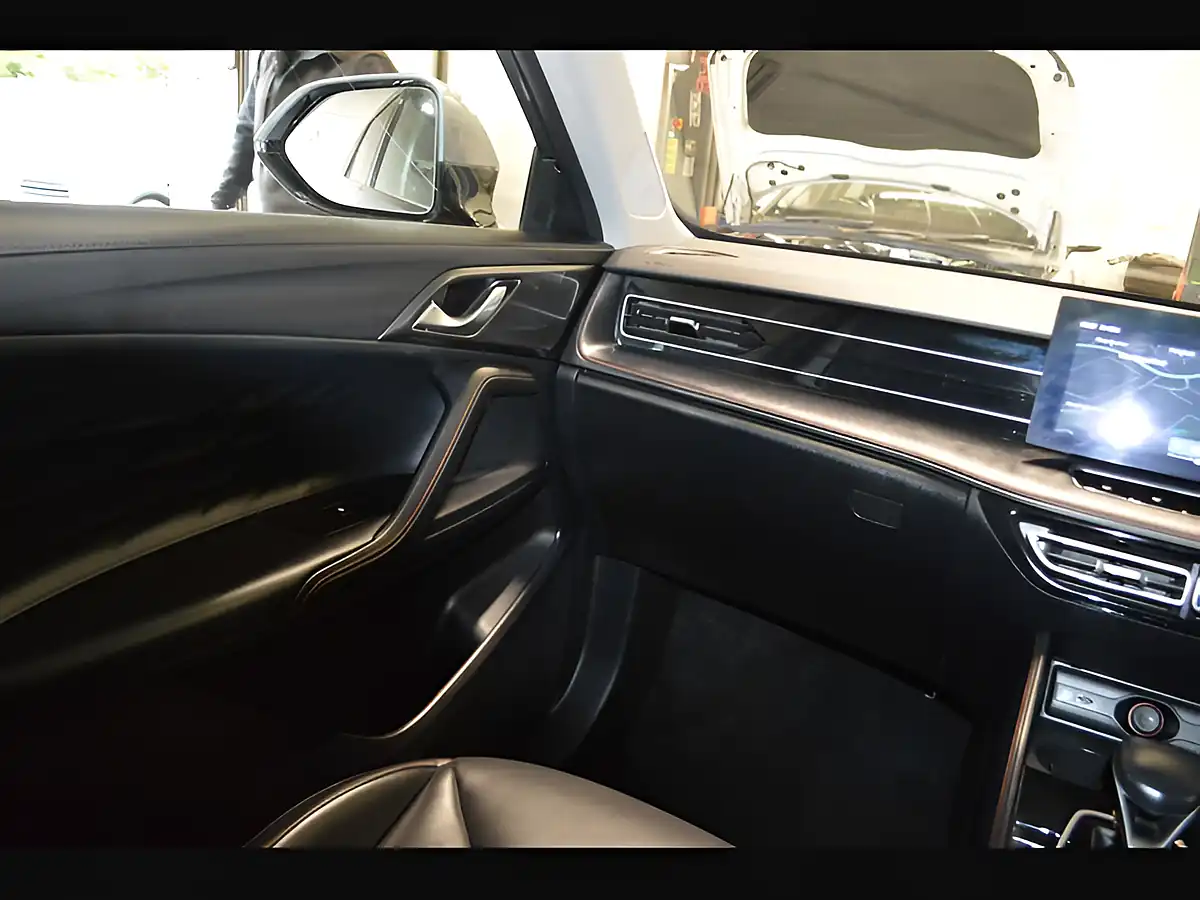 Used 2025 MG Hs Trophy Hampstead Grey - Interior and Exterior details 15