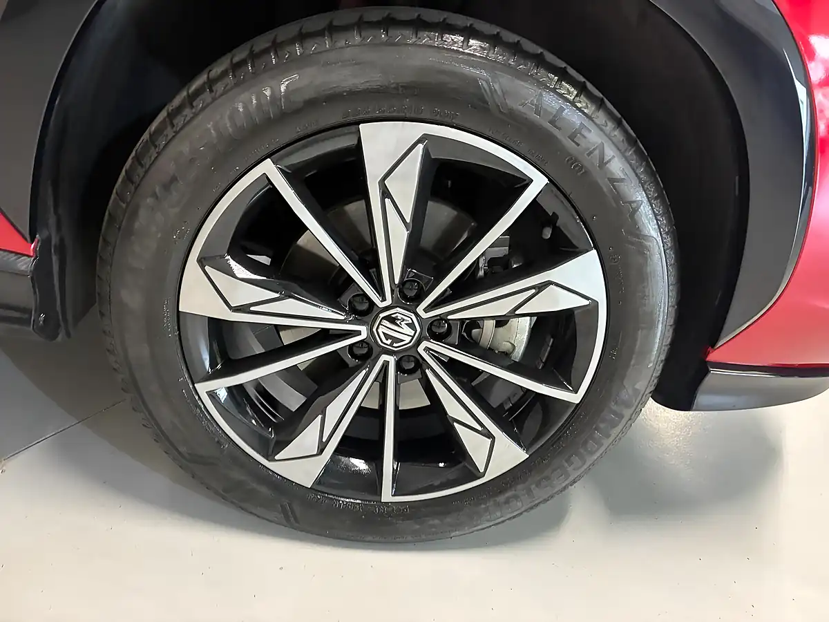 Used 2025 MG Hs Trophy Red - Interior and Exterior details 10