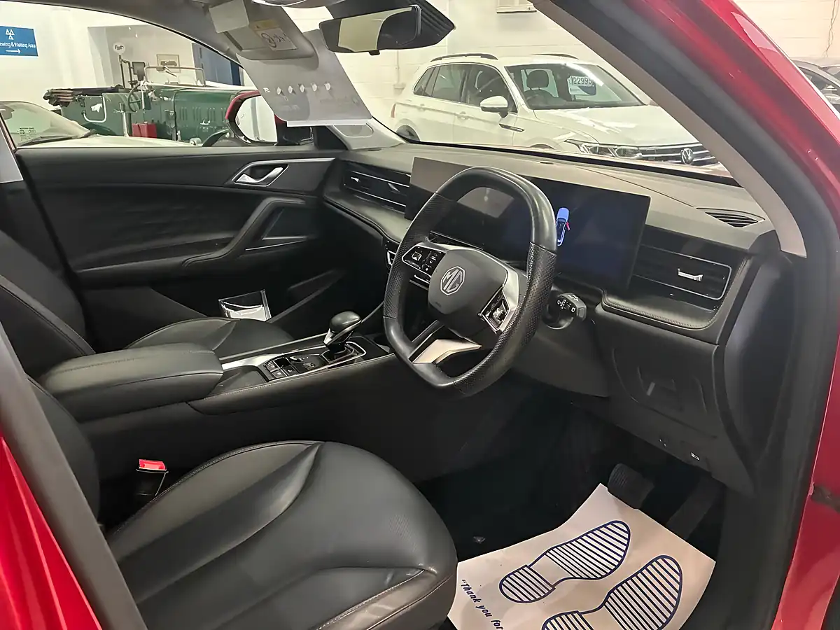 Used 2025 MG Hs Trophy Red - Interior and Exterior details 12