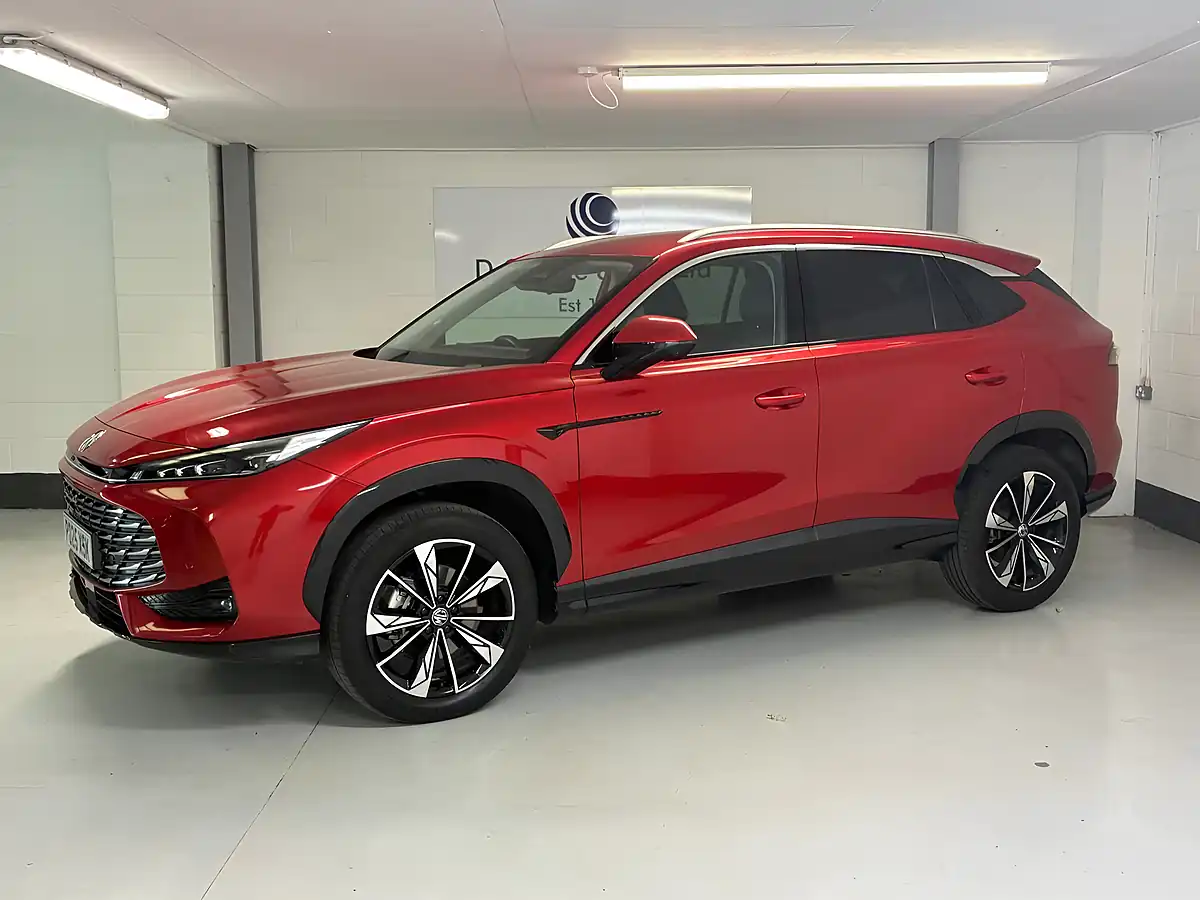 Used 2025 MG Hs Trophy Red - Interior and Exterior details 6