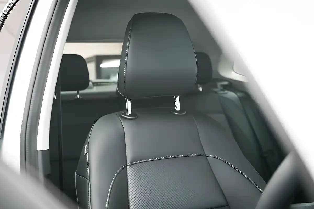 Used 2025 MG MG Zs Trophy White - Interior and Exterior details 15