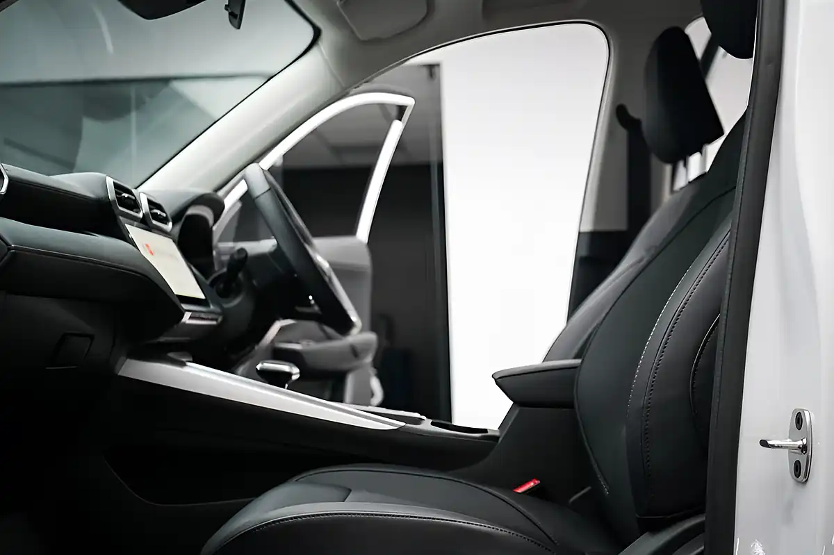 Used 2025 MG MG Zs Trophy White - Interior and Exterior details 16