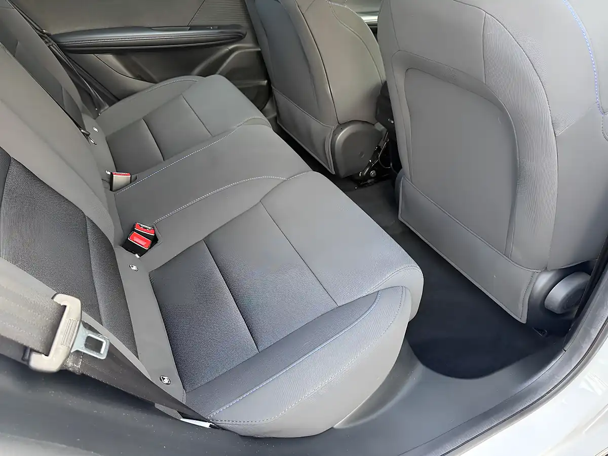Used 2025 MG MG4 Se White - Interior and Exterior details 14
