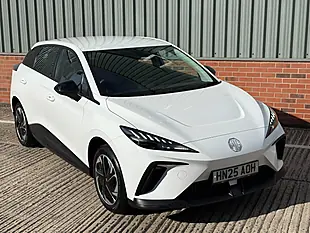Used 2025 MG MG4 Se White - Interior and Exterior details 7