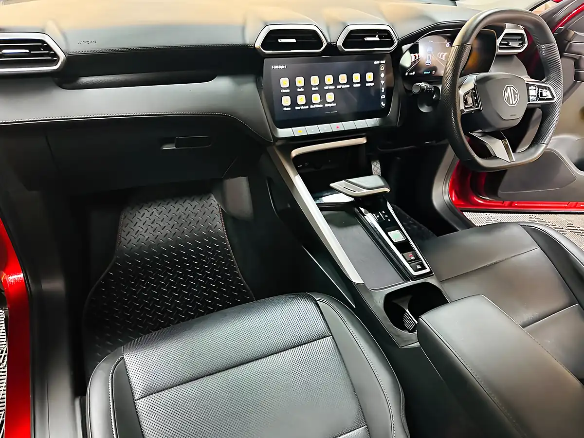Used 2025 MG ZS Trophy Red - Interior and Exterior details 4