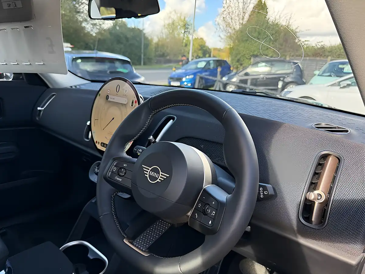 Used 2025 MINI Countryman Classic Black - Interior and Exterior details 14