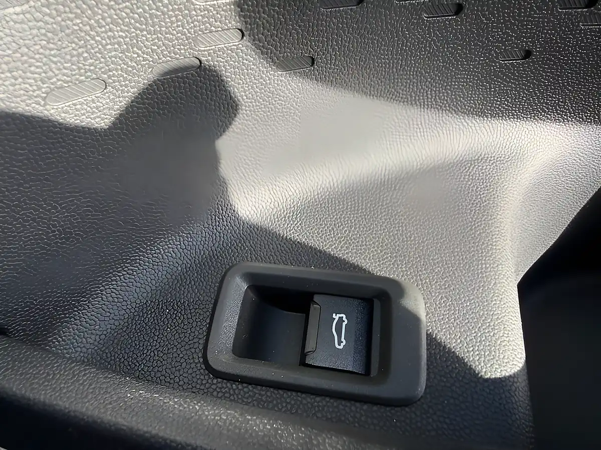 Used 2025 MINI Countryman Classic Black - Interior and Exterior details 16
