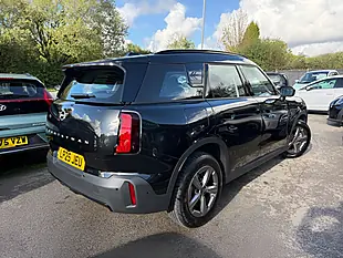Used 2025 MINI Countryman Classic Black - Interior and Exterior details 6