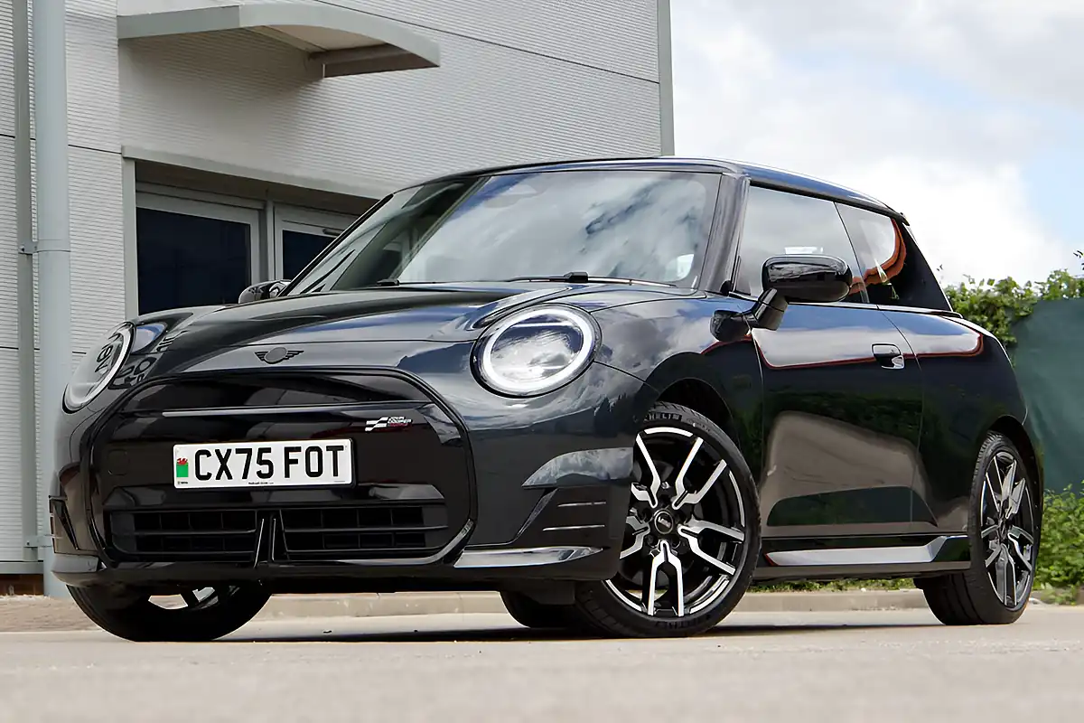 Used 2025 MINI Electric Cooper Sport Legend Grey - Front View