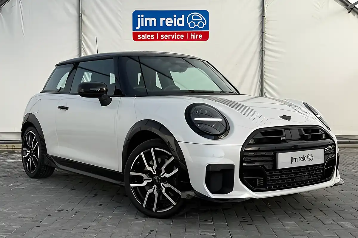 Used 2025 MINI Hatch C Sport White - Front View