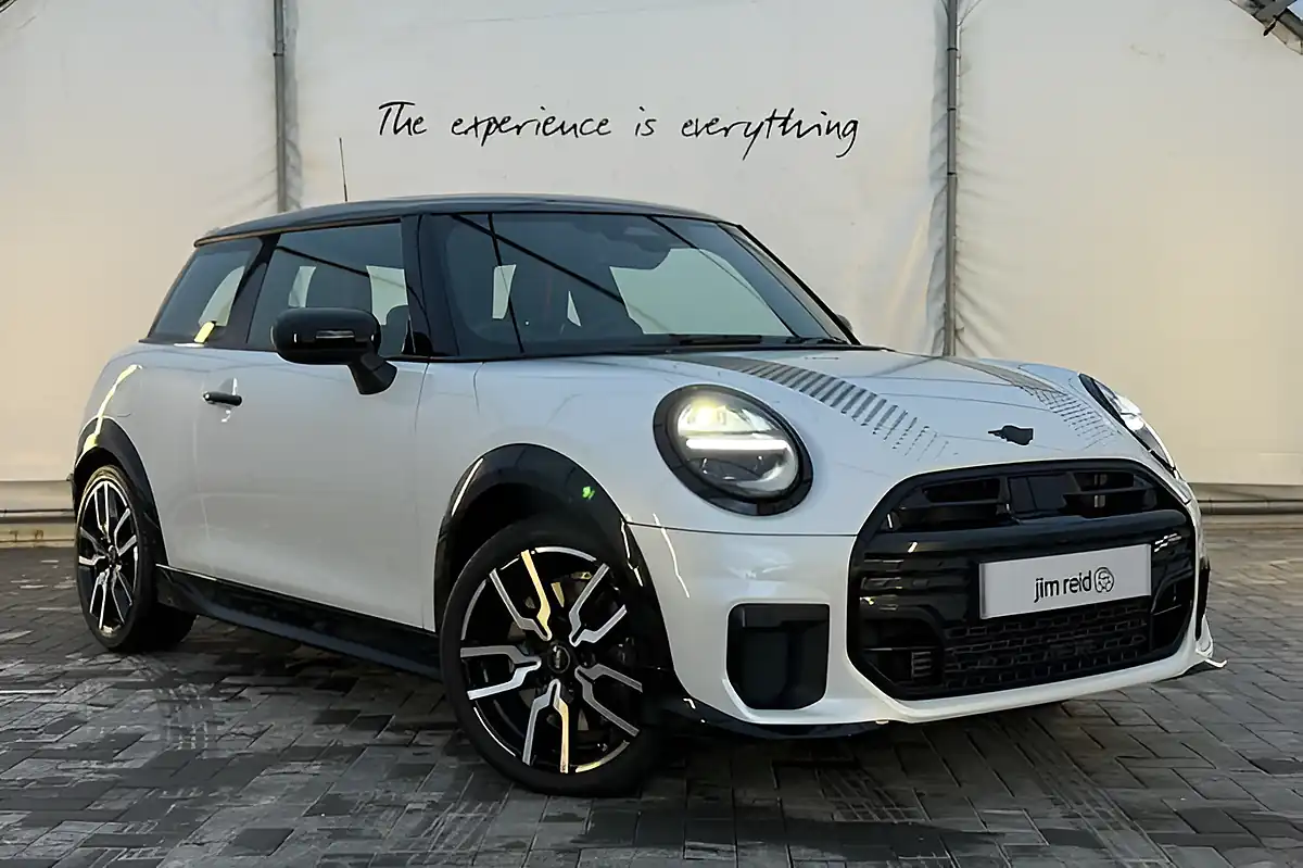 Used 2025 MINI Hatch C Sport White - Interior and Exterior details 18