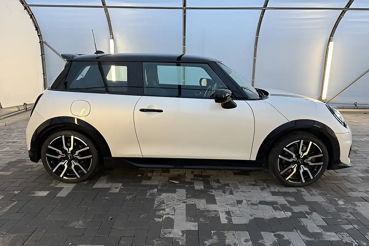 Used 2025 MINI Hatch C Sport White - Interior and Exterior details 3