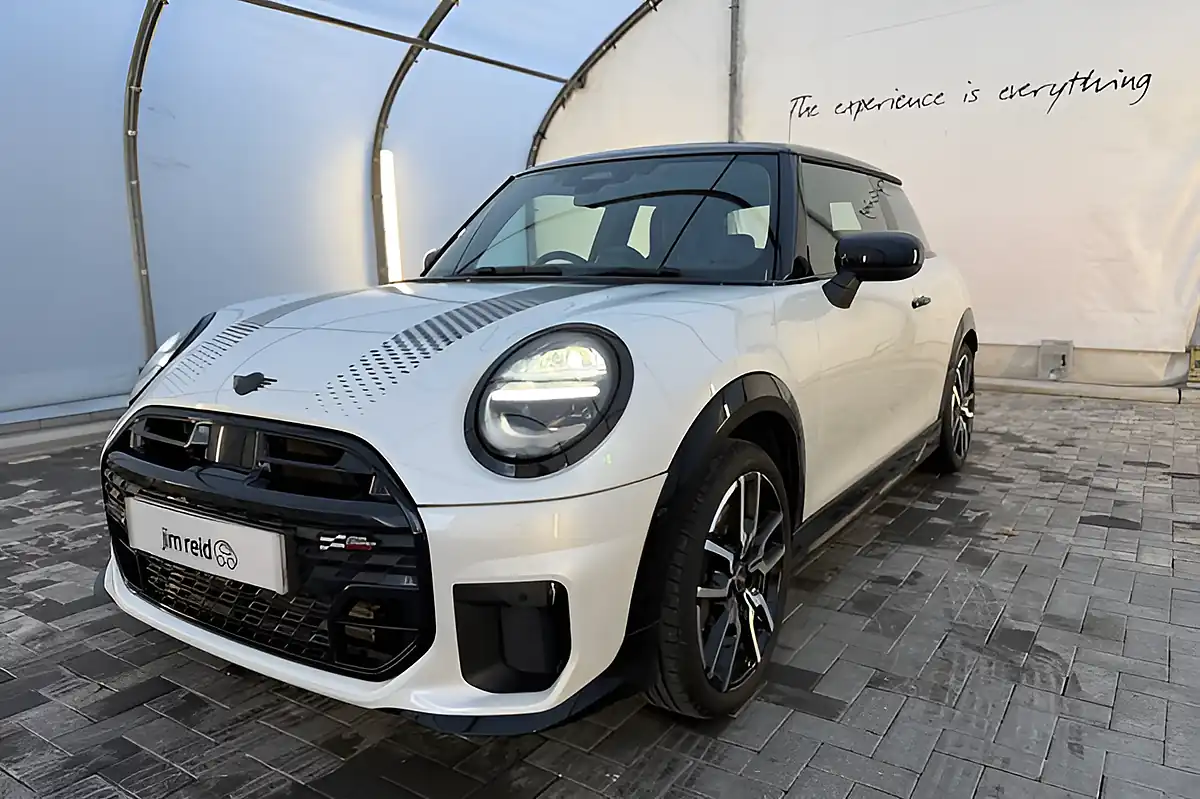 Used 2025 MINI Hatch C Sport White - Interior and Exterior details 7