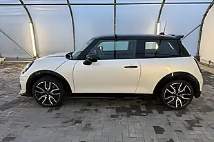 Used 2025 MINI Hatch C Sport White - Interior and Exterior details 9