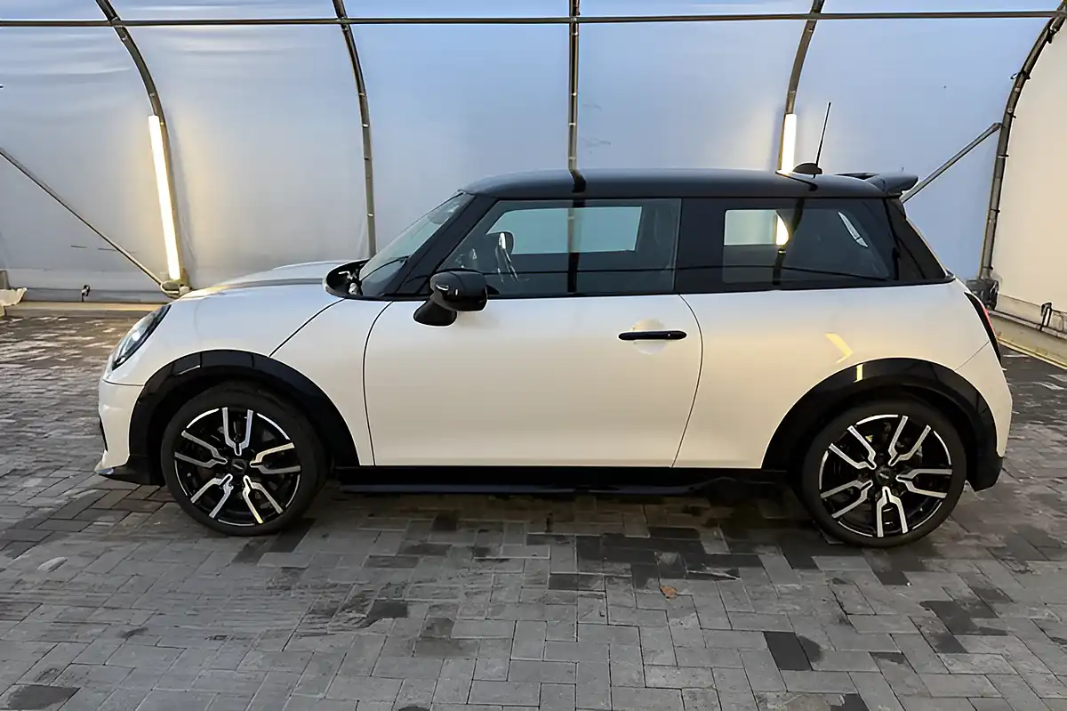 Used 2025 MINI Hatch C Sport White - Interior and Exterior details 9