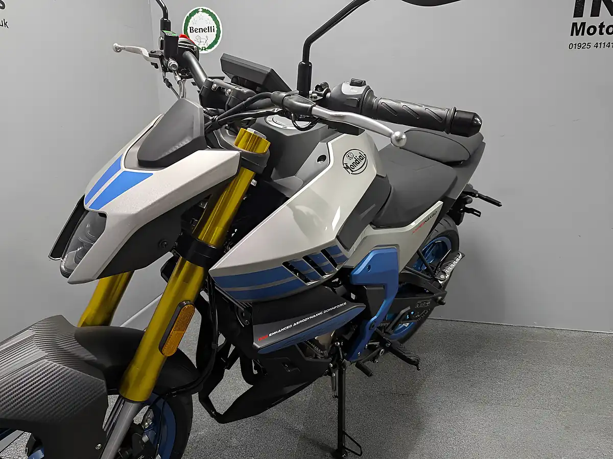 Used 2025 Mondial Piega - Interior and Exterior details 12