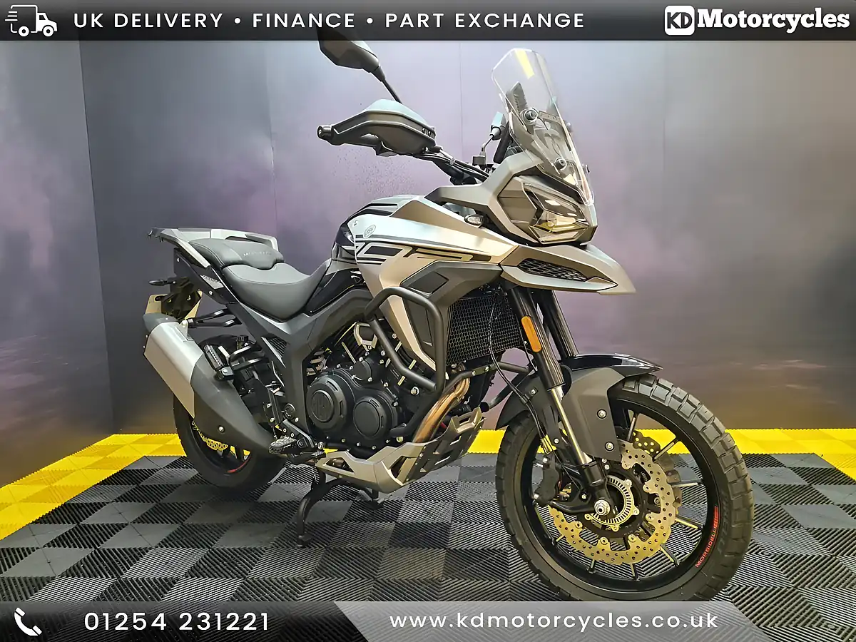 Used 2025 Morbidelli T1002V Ex-Demo Grey - Front View