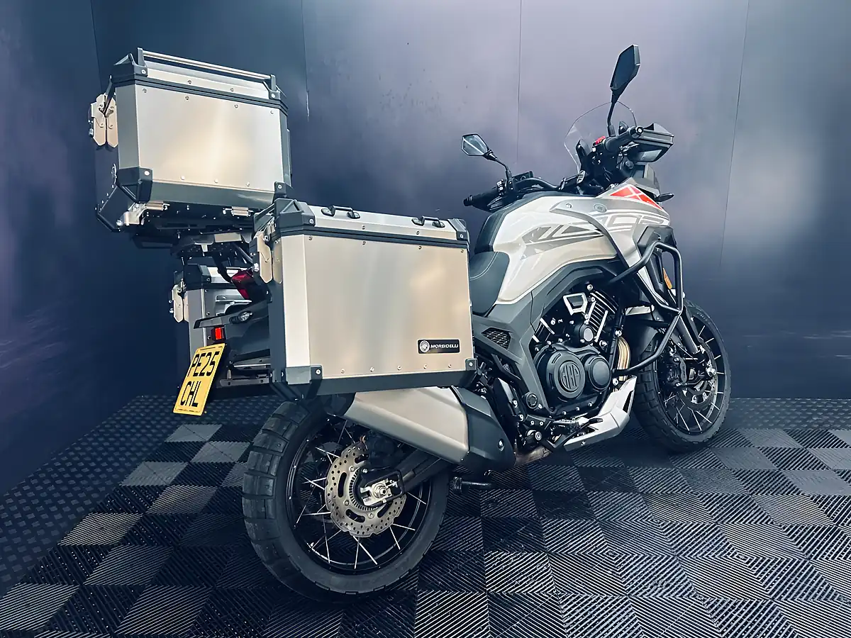 Used 2025 Morbidelli T1002VX White - Interior and Exterior details 12