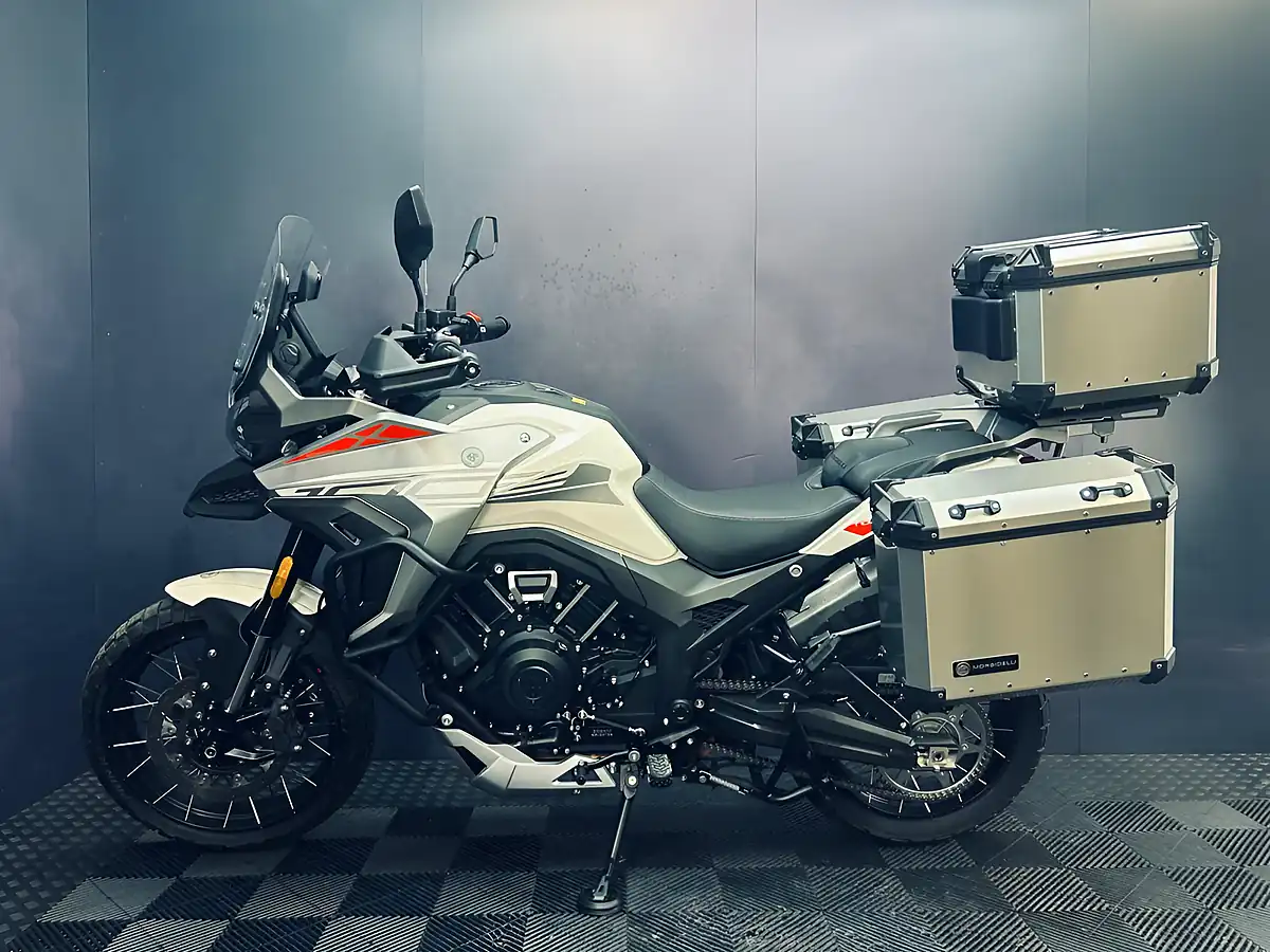 Used 2025 Morbidelli T1002VX White - Interior and Exterior details 3