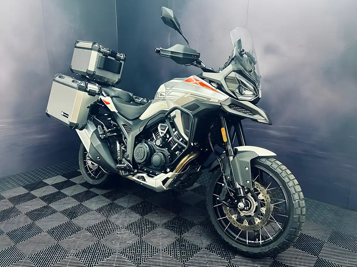 Used 2025 Morbidelli T1002VX White - Interior and Exterior details 4