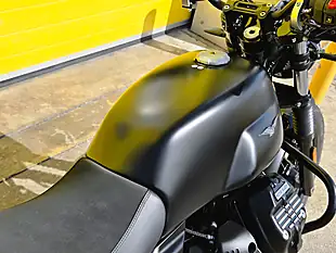 Used 2025 Moto Guzzi V7 Black - Interior and Exterior details 10