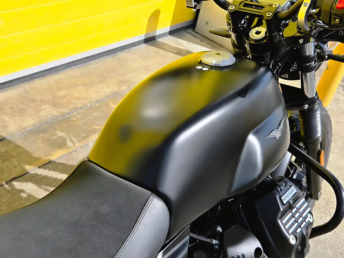 Used 2025 Moto Guzzi V7 Black - Interior and Exterior details 10