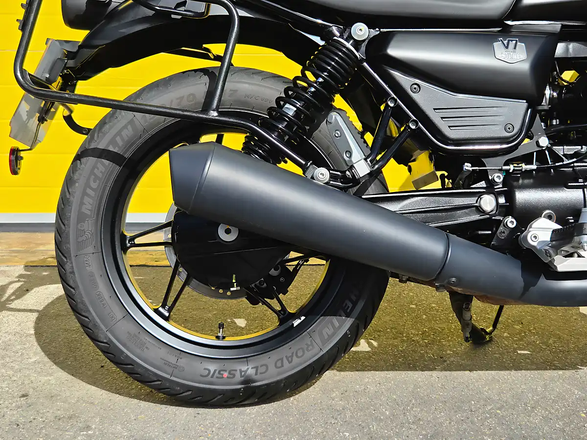 Used 2025 Moto Guzzi V7 Black - Interior and Exterior details 5