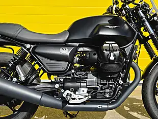 Used 2025 Moto Guzzi V7 Black - Interior and Exterior details 6