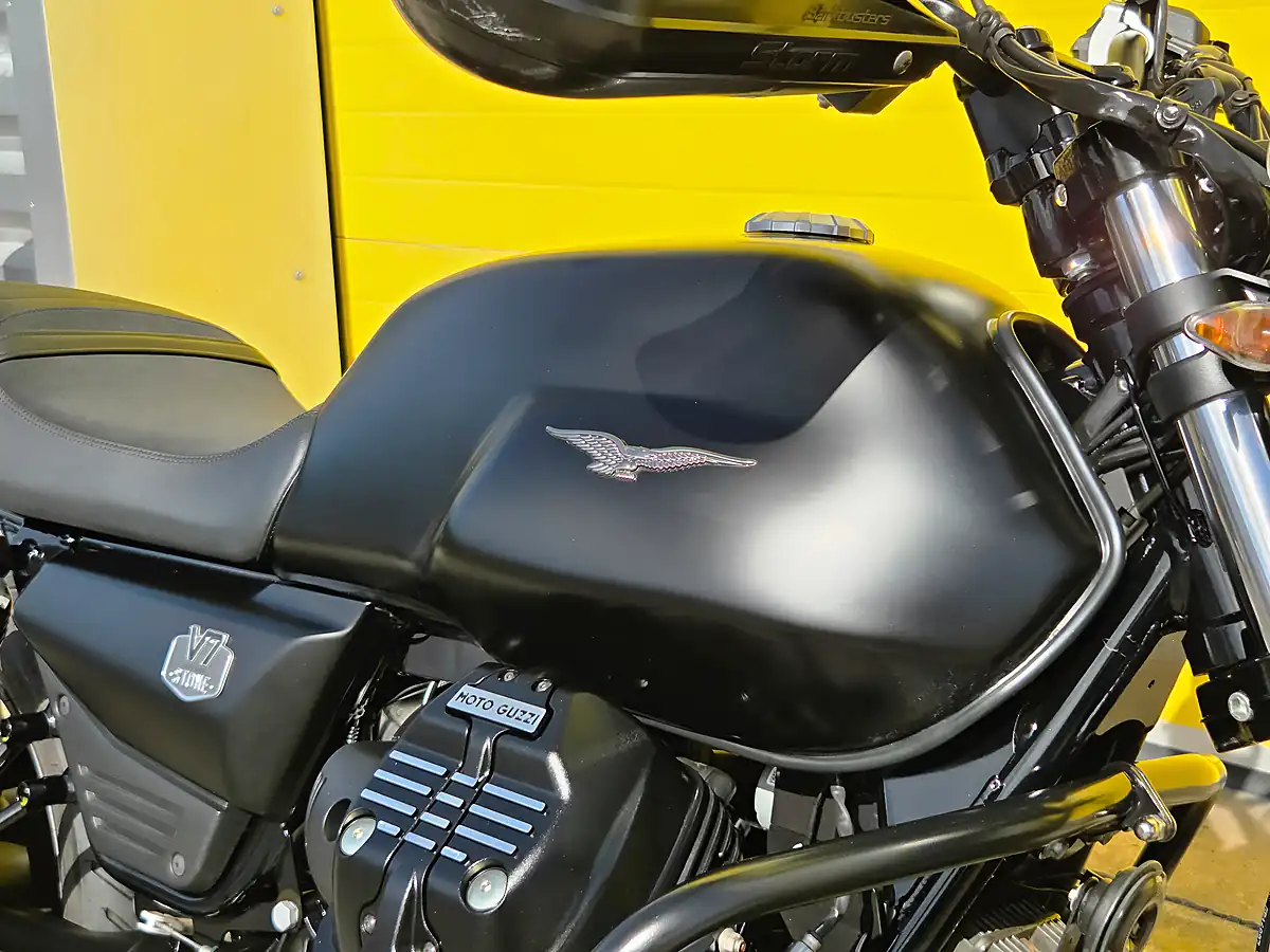 Used 2025 Moto Guzzi V7 Black - Interior and Exterior details 9