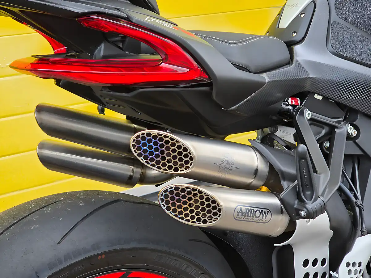 Used 2025 Mv Agusta Brutale Rr Black - Interior and Exterior details 20