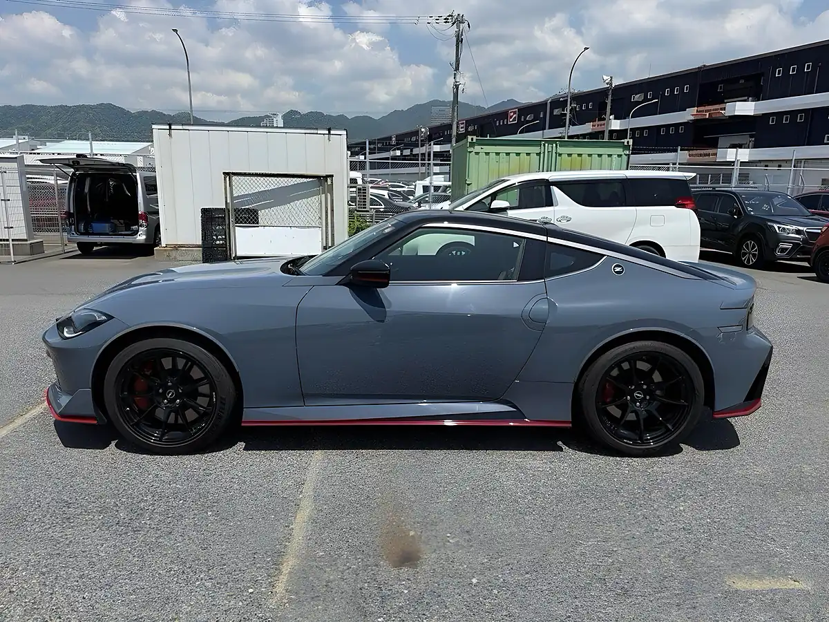 Used 2025 Nissan Fairlady Z Nismo Grey - Interior and Exterior details 5