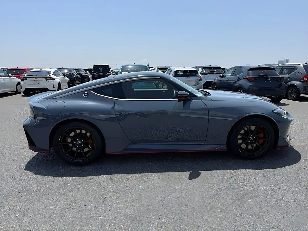 Used 2025 Nissan Fairlady Z Nismo Grey - Interior and Exterior details 6