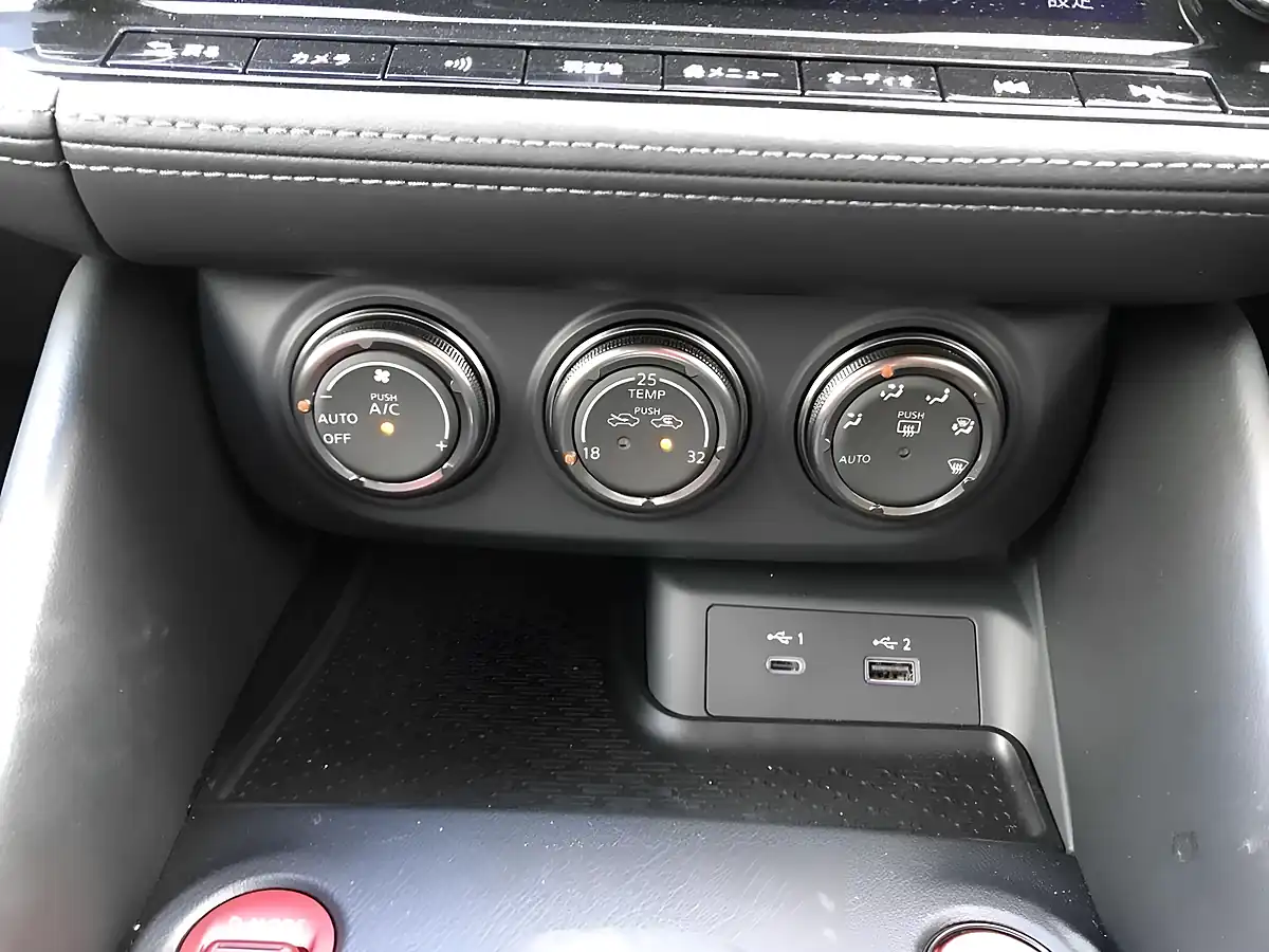 Used 2025 Nissan Fairlady Z Nismo White - Interior and Exterior details 16