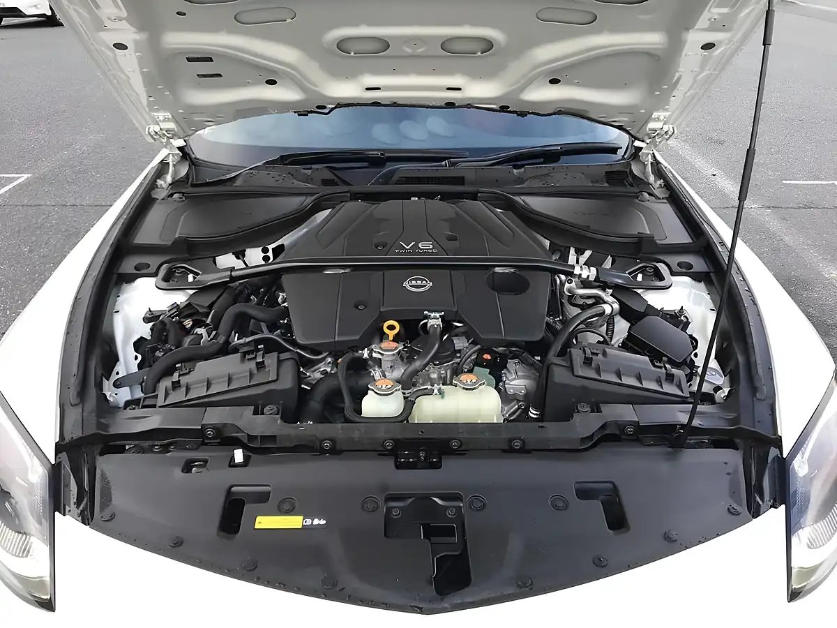 Used 2025 Nissan Fairlady Z Nismo White - Interior and Exterior details 17