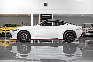 Used 2025 Nissan Fairlady Z Nismo White - Interior and Exterior details 4