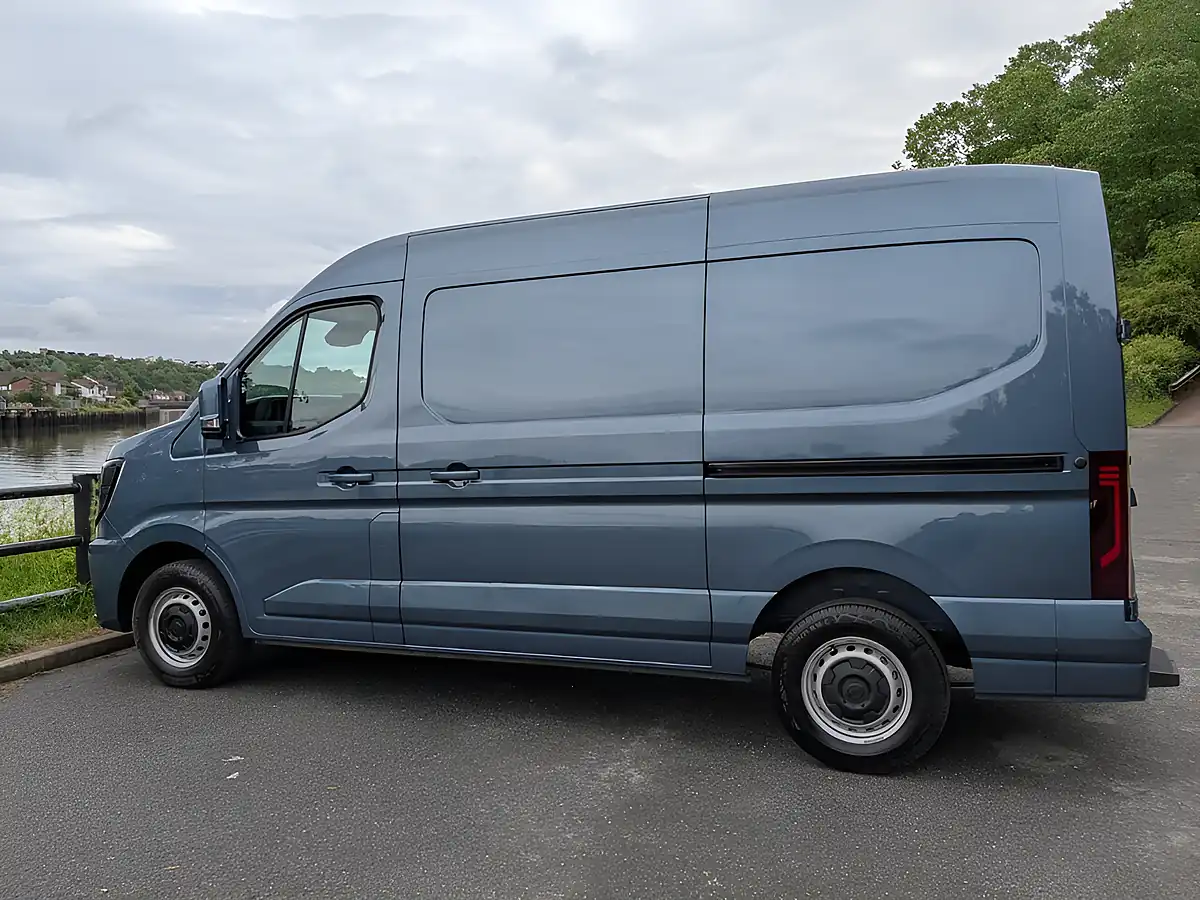 Used 2025 Nissan Interstar Acenta Blue Grey Metallic - Interior and Exterior details 8