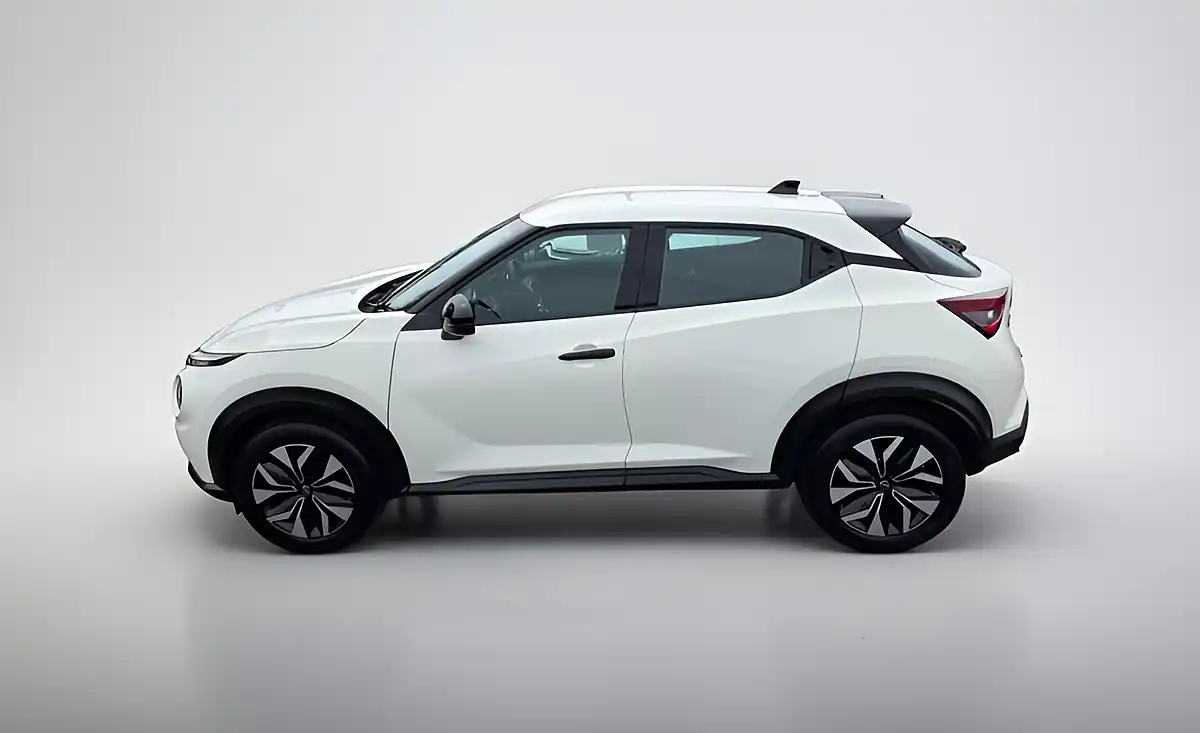 Used 2025 Nissan Juke Acenta Premium Arctic White - Interior and Exterior details 6