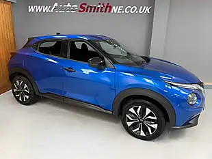 Used 2025 Nissan Juke Acenta Premium Blue - Interior and Exterior details 10