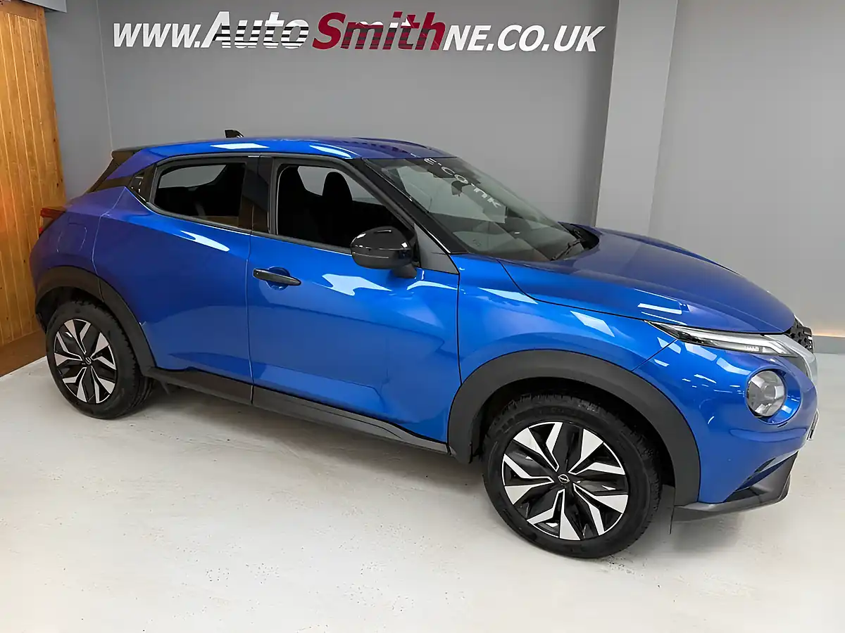 Used 2025 Nissan Juke Acenta Premium Blue - Interior and Exterior details 10