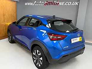 Used 2025 Nissan Juke Acenta Premium Blue - Interior and Exterior details 16