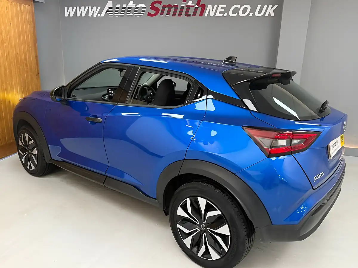 Used 2025 Nissan Juke Acenta Premium Blue - Interior and Exterior details 18