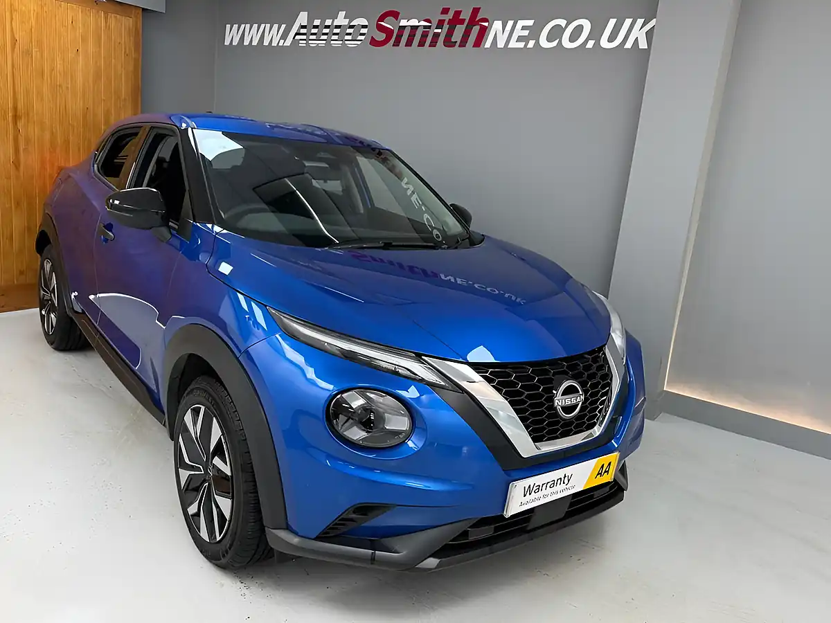 Used 2025 Nissan Juke Acenta Premium Blue - Interior and Exterior details 8