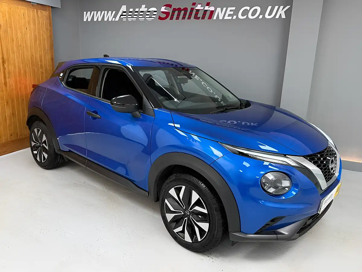 Used 2025 Nissan Juke Acenta Premium Blue - Interior and Exterior details 9