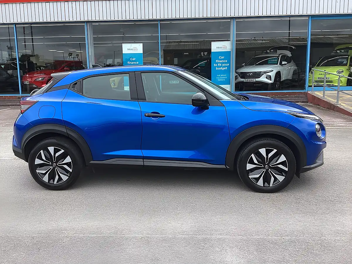 Used 2025 Nissan Juke Acenta Premium Blue - Interior and Exterior details 11