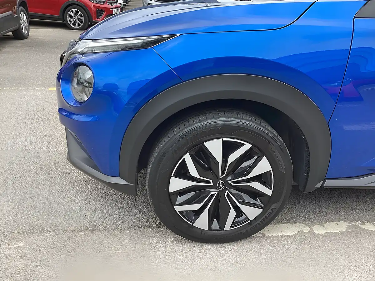 Used 2025 Nissan Juke Acenta Premium Blue - Interior and Exterior details 12