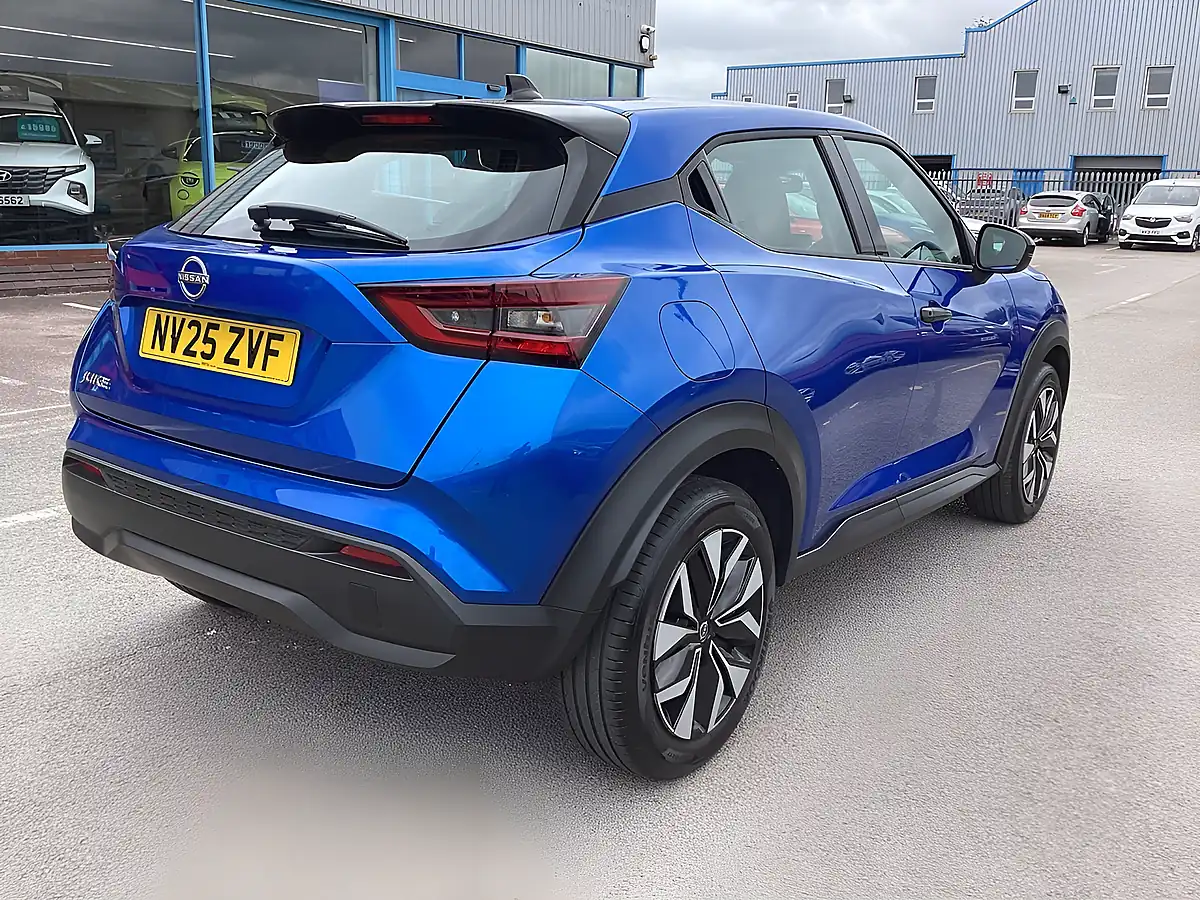Used 2025 Nissan Juke Acenta Premium Blue - Interior and Exterior details 6